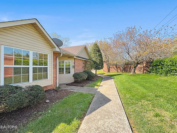 2nd image of 4554 Shamus Way