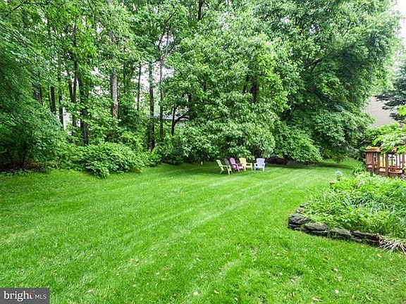 3rd image of 3422 Valewood Dr