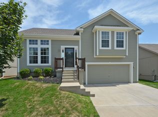 12215 N Atkins Ave, Kansas City, MO 64163