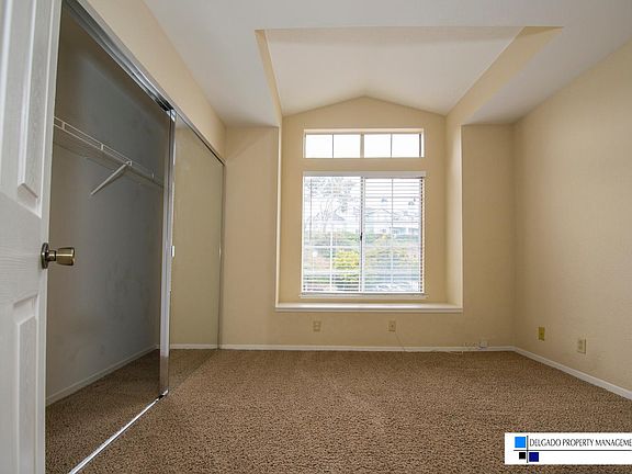 5th image of 341 Stinson St APT 2