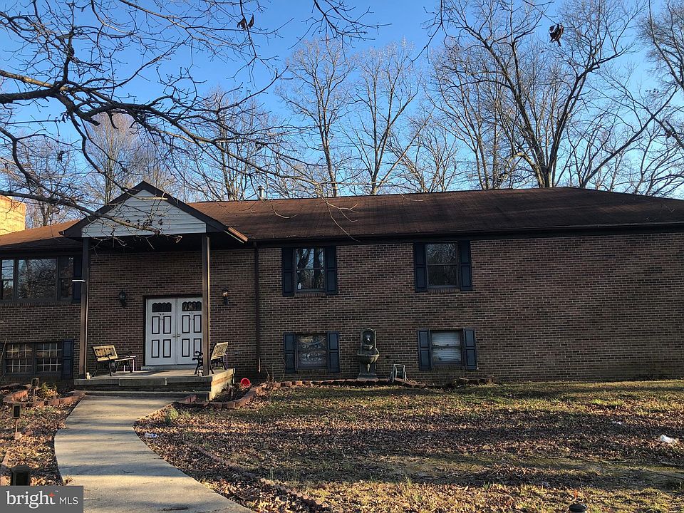 2nd image of 8124 Woodyard Rd