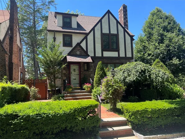 233 Kneeland Avenue, Yonkers, NY 10705