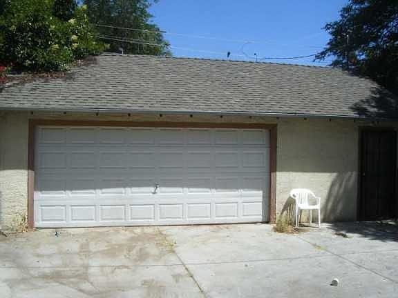 4th image of 311 W Oak St
