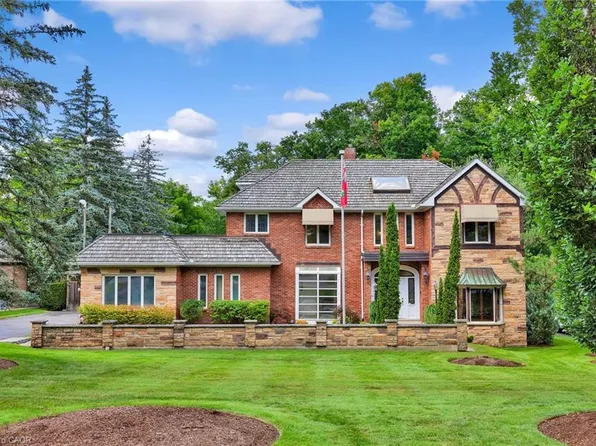 32 Maple Hill Dr, Kitchener, ON N2M 2R8