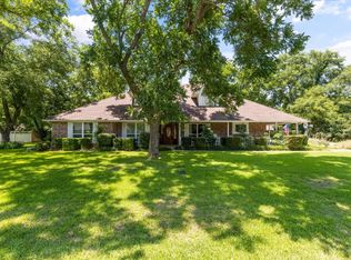 5817 Long Dr, Granbury, TX 76049