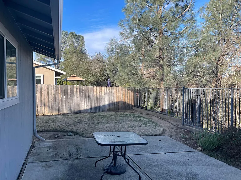 4350 Melody Ln — Photo 10