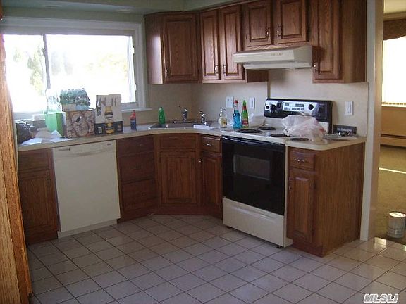 3rd image of 374 Chestnut Ave