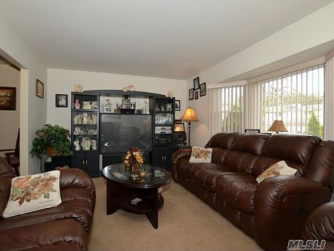 4th image of 147 Gleeland St