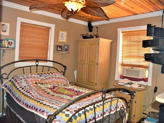 5th image of 807 Dexter Creek Dr