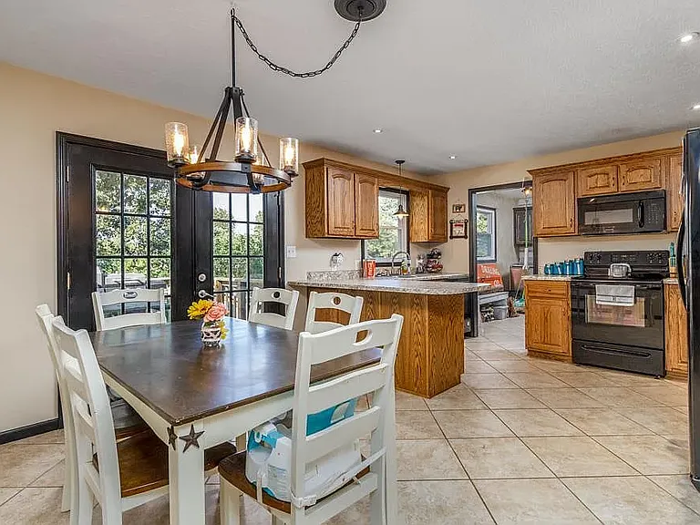 22915 Daisy Rd — Photo 7