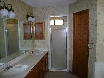 2nd image of 317 Quamasia Ave