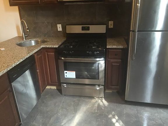 2nd image of 359 Halsey St APT 2