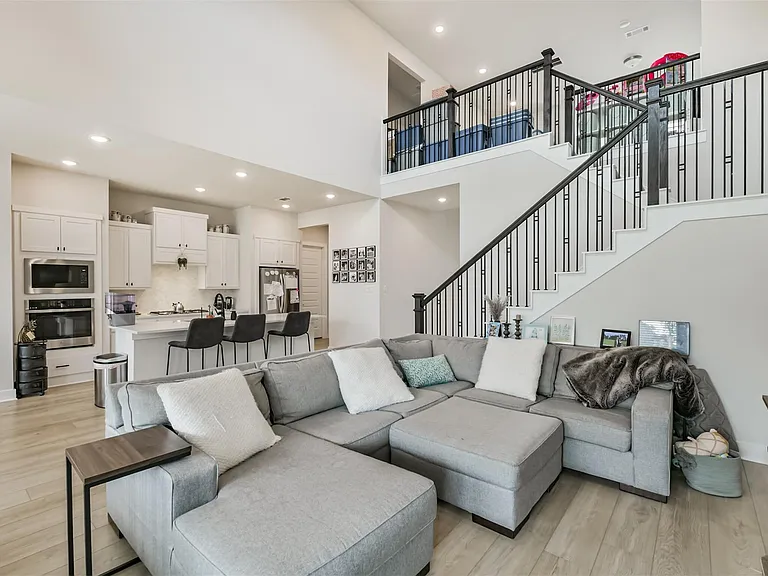 9243 Trimble Landing Dr — Photo 11