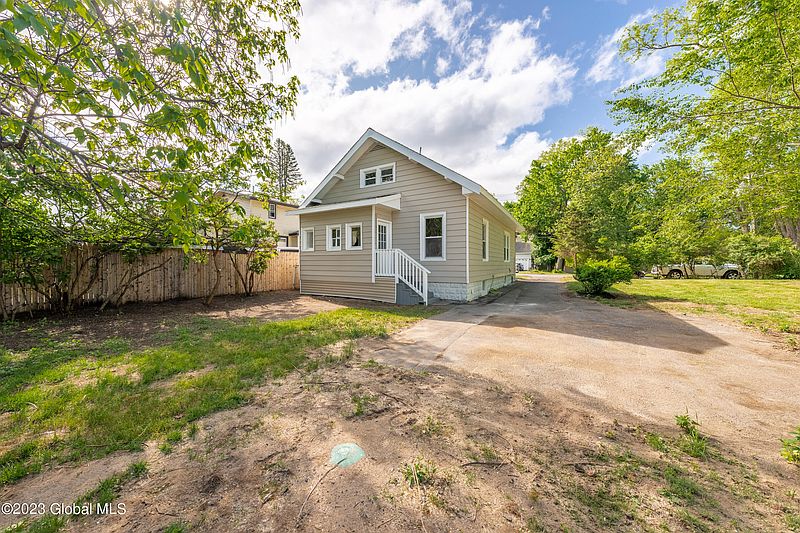 4th image of 309 May Avenue