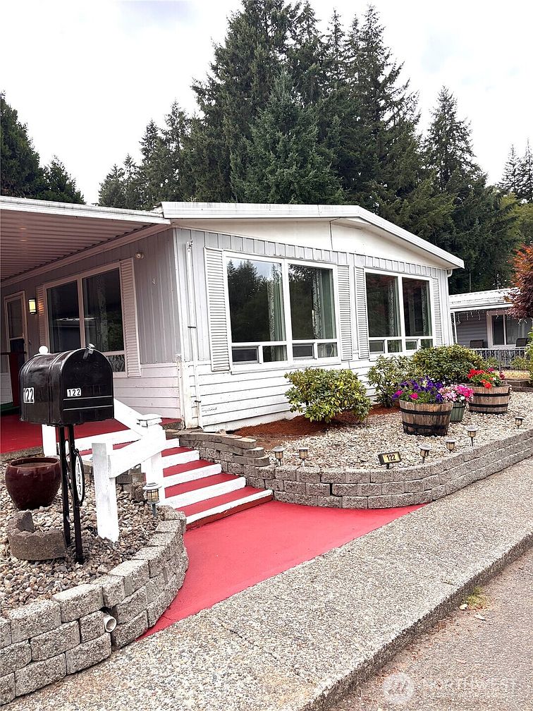 1st image of 930 Trosper Road SW #122