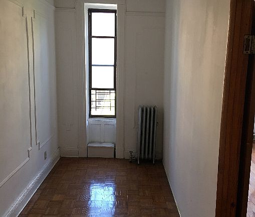 2nd image of 270 Gates Ave APT 2