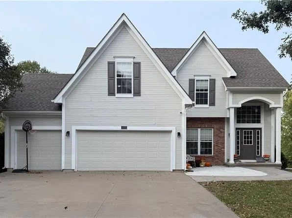 4105 Bennington Dr, Saint Joseph, MO 64506