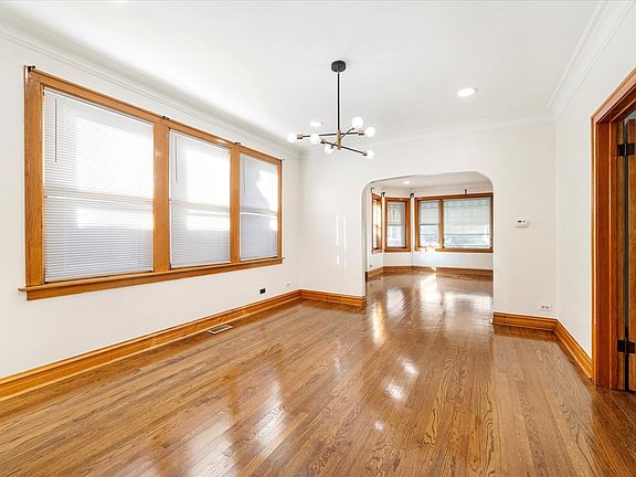 5th image of 4607 S Karlov Ave