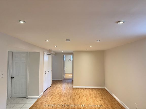 5th image of 28 Willowhurst Cres #Basement