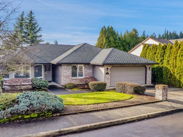 15015 SE Lostine Dr, Clackamas, OR 97015