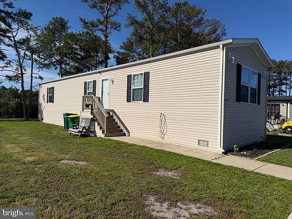 3rd image of 35454 Sussex Ln