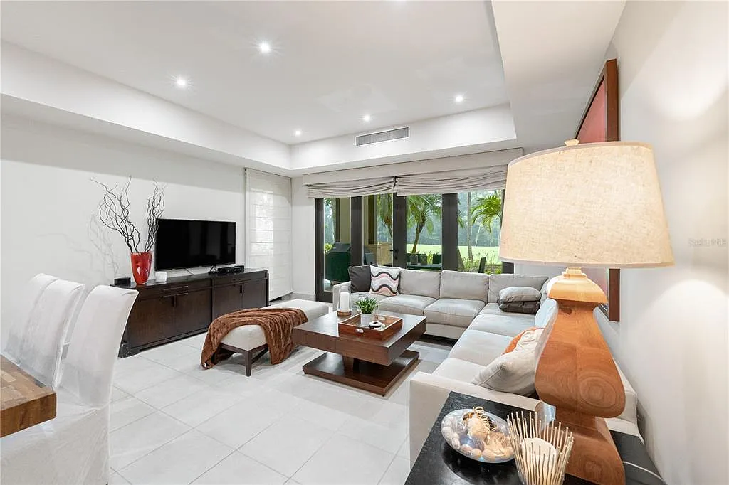 3 bed, 3.0 bath, 1854 sqft, $15,000 — Photo 3