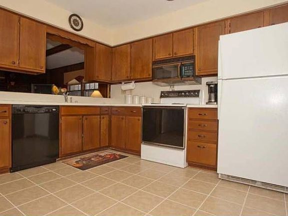 Spacious kitchen