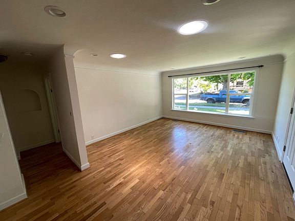 3rd image of 2710 Alder St