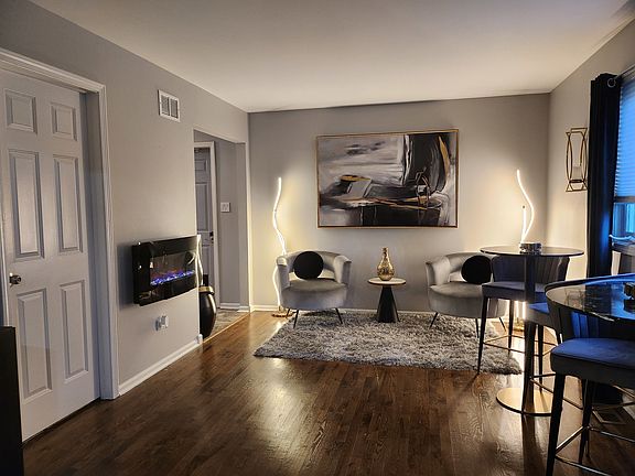 4th image of 22035 Brook Ave