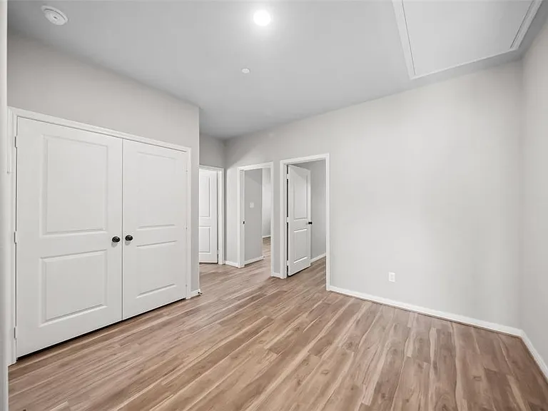 800 N Thompson St — Photo 12