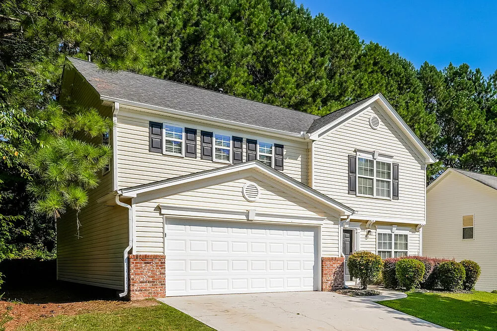 4 bed, 2.5 bath, 2709 sqft, $2,475 — Photo 4