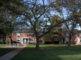 65 Main St #129907, Flemington, NJ 08822