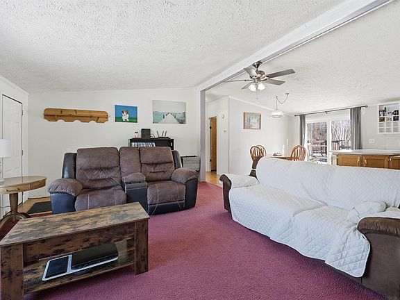 4th image of 882 Lilac Rd