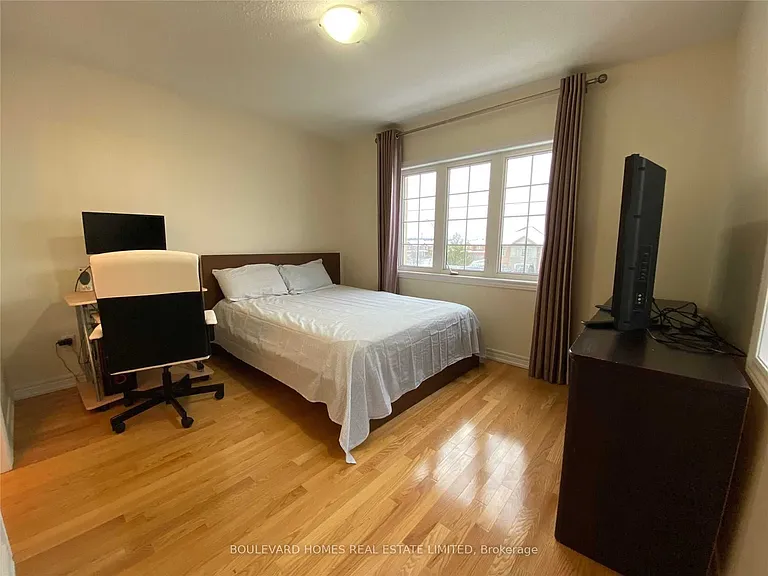 9918 McCowan Rd — Photo 3