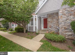 19 Lantern Ln, Wayne, PA 19087