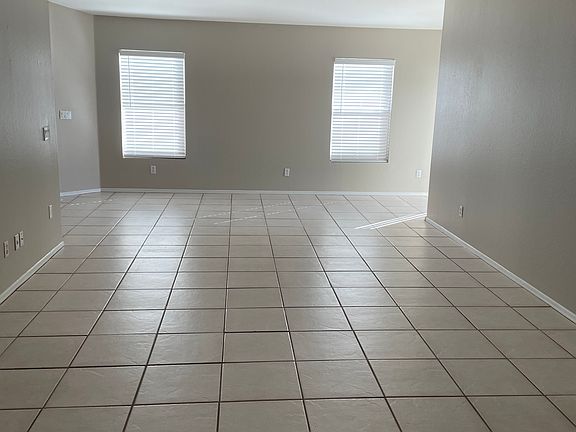 5th image of 3027 E Hononegh Dr