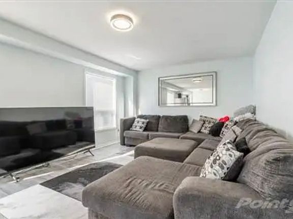 4th image of 70 Blackburn Dr