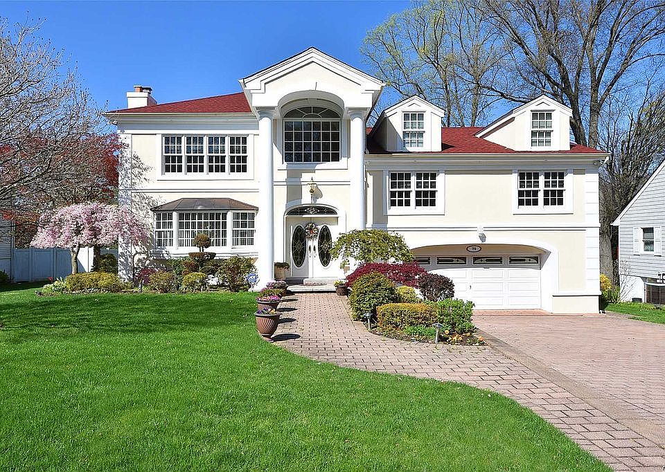 1st image of 70 Pinewood Rd