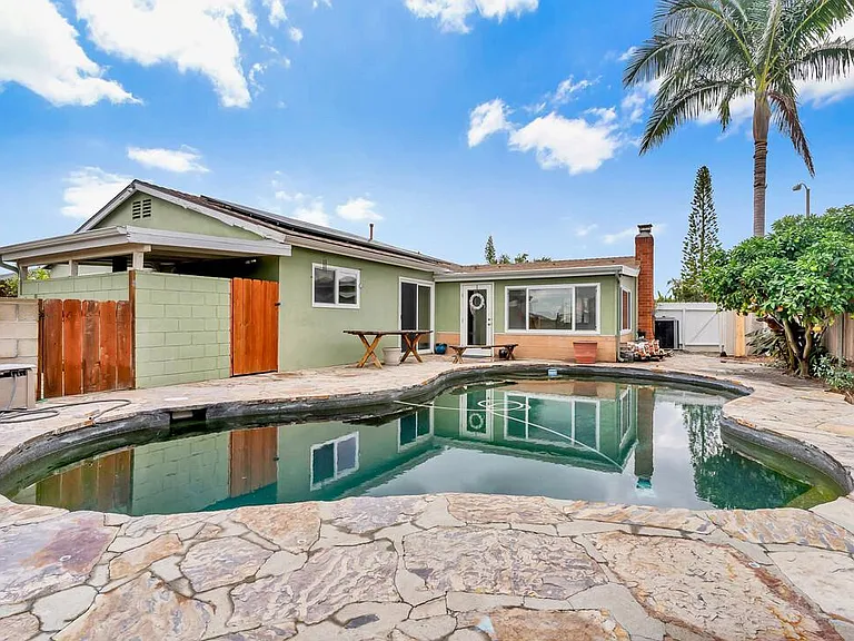 3020 Governor Dr — Photo 18