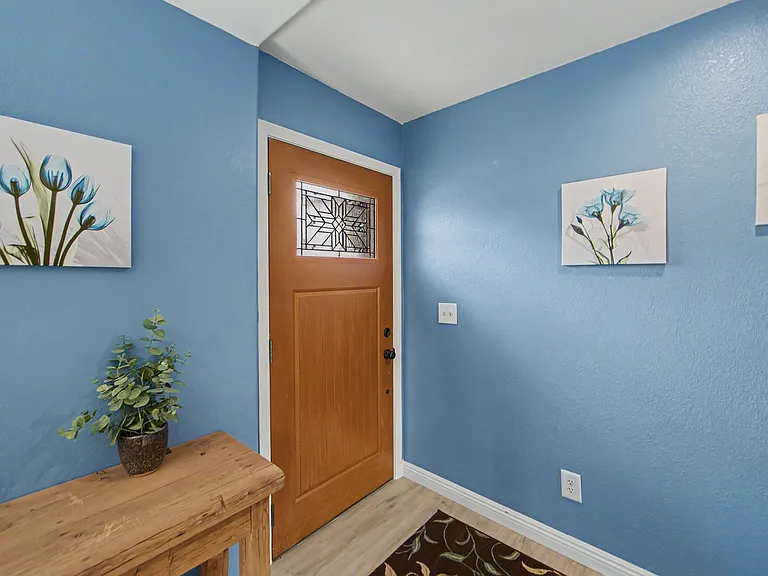 2402 Desert Willow Dr — Photo 5