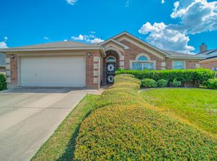 1634 Powder Horn Ln, Arlington, TX 76018