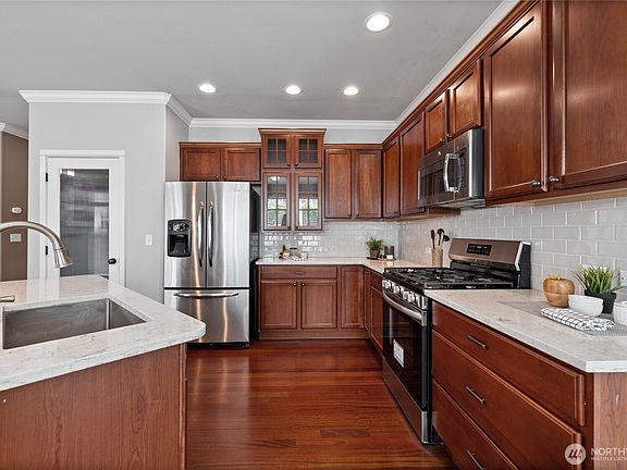 5th image of 8422 153rd Street E