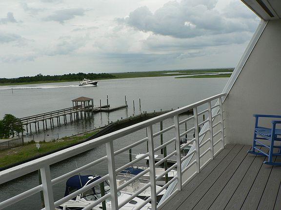 balcony off master BR