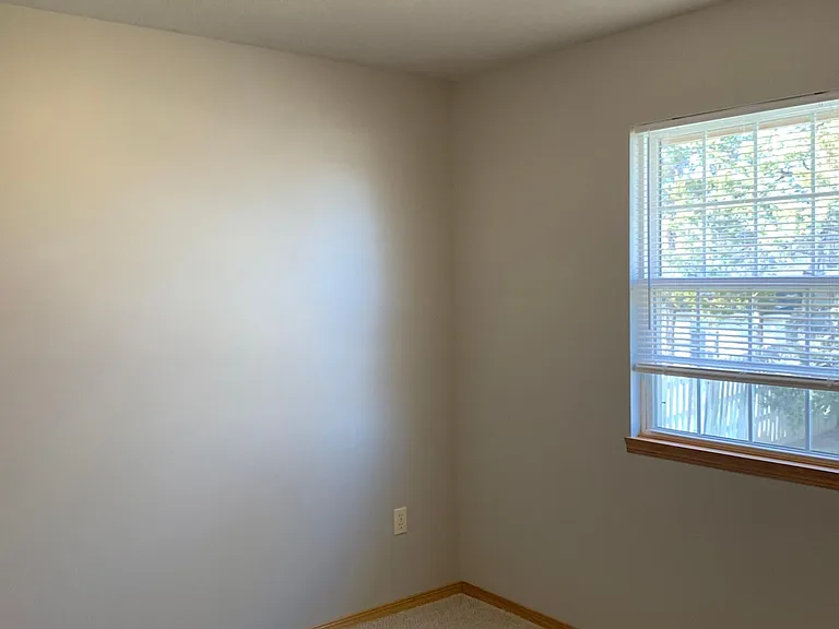 10826 W Ryan St — Photo 15