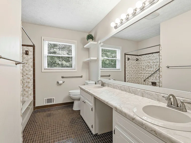 230 New Oak Ridge Trl — Photo 19