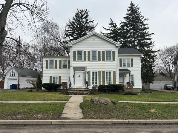 249 Locust St, Lockport, NY 14094