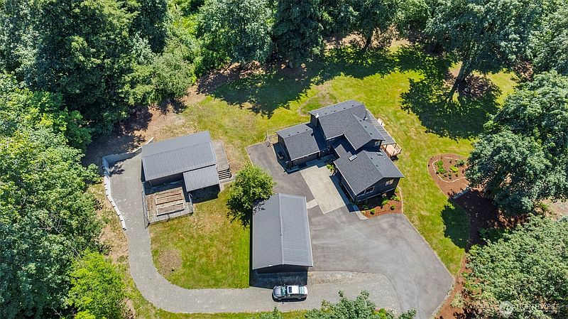 2nd image of 20921 SE 159th Street