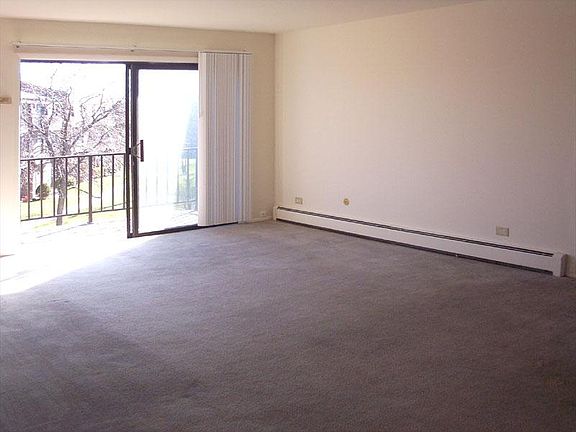 5th image of 3456 Salem Walk #101