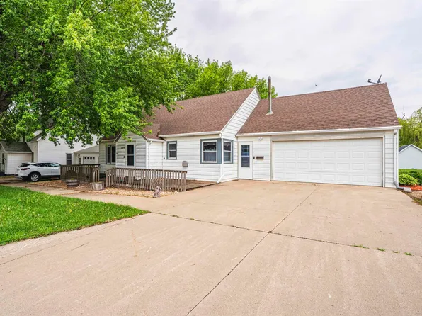 209 6th Ave N, Hospers, IA 51238