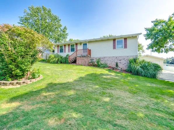 8156 Glenburn St NW, North Canton, OH 44720
